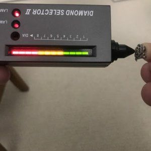 925 sterling silver pendant with ( real diamonds)